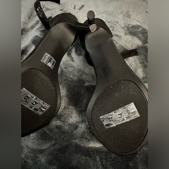 Forever21 ankle strap heels NEW ! - Picture 5 of 6